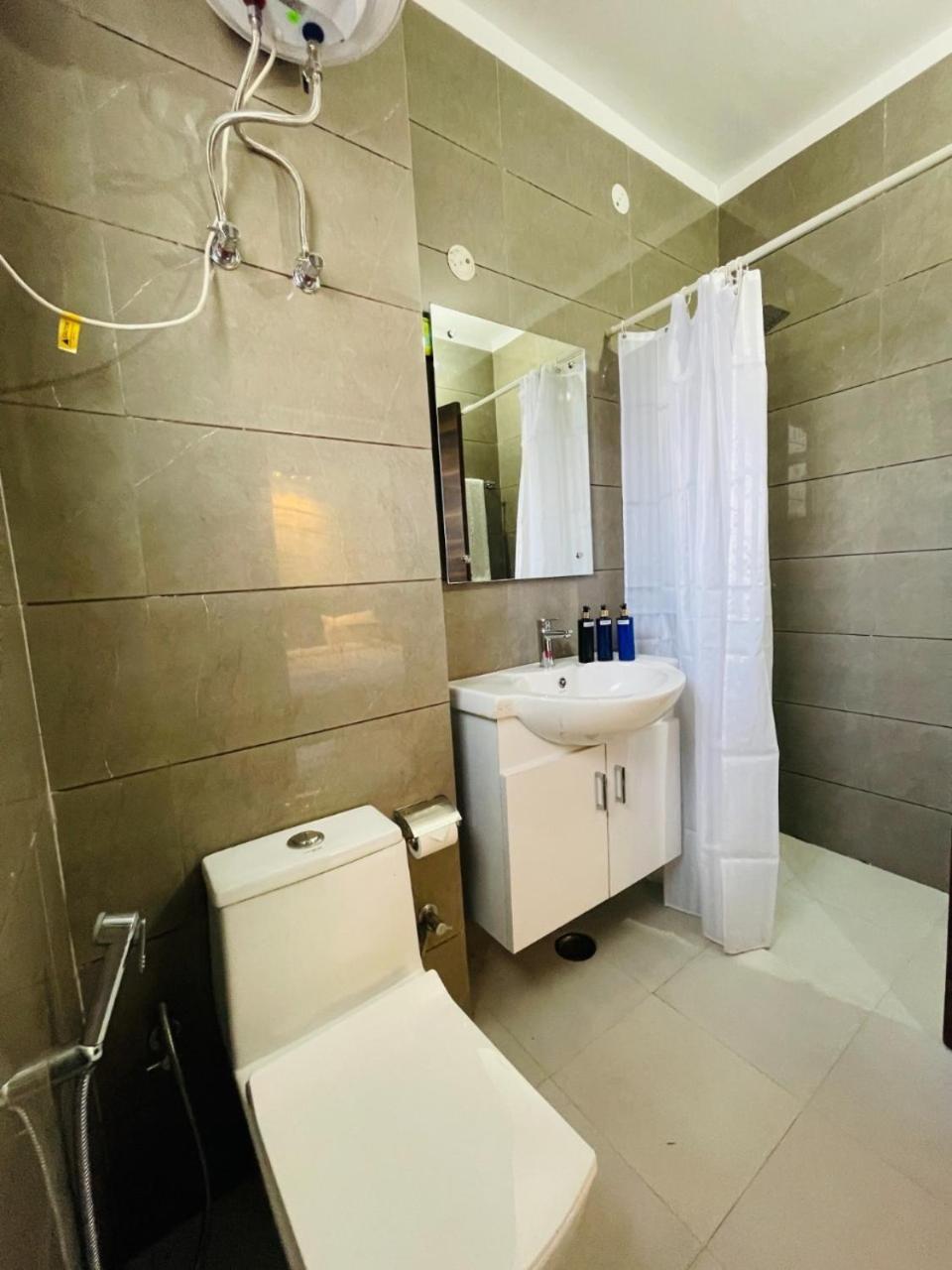 Bedchambers Medicity Serviced In *